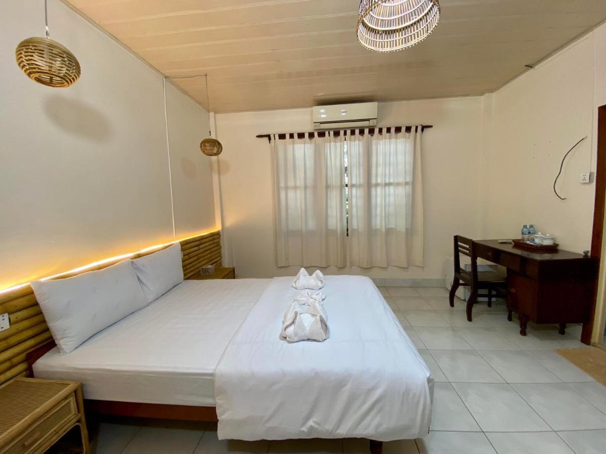 Ecran Riverfront Guesthouse Kampot Eksteriør billede