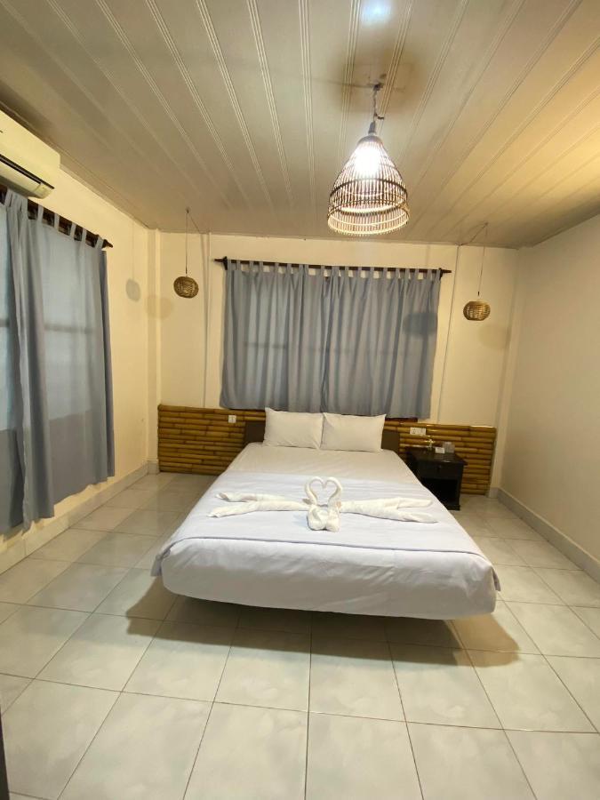 Ecran Riverfront Guesthouse Kampot Eksteriør billede